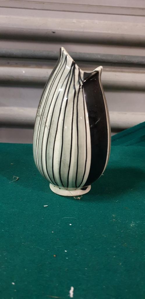 vaas strehla keramik import, Antiek en Kunst, Antiek | Vazen, Ophalen of Verzenden