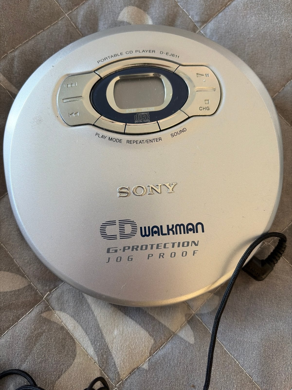 Sony CD Walkman D-EJ611 - Werkt perfect op batterijen, Ophalen of Verzenden, Discman