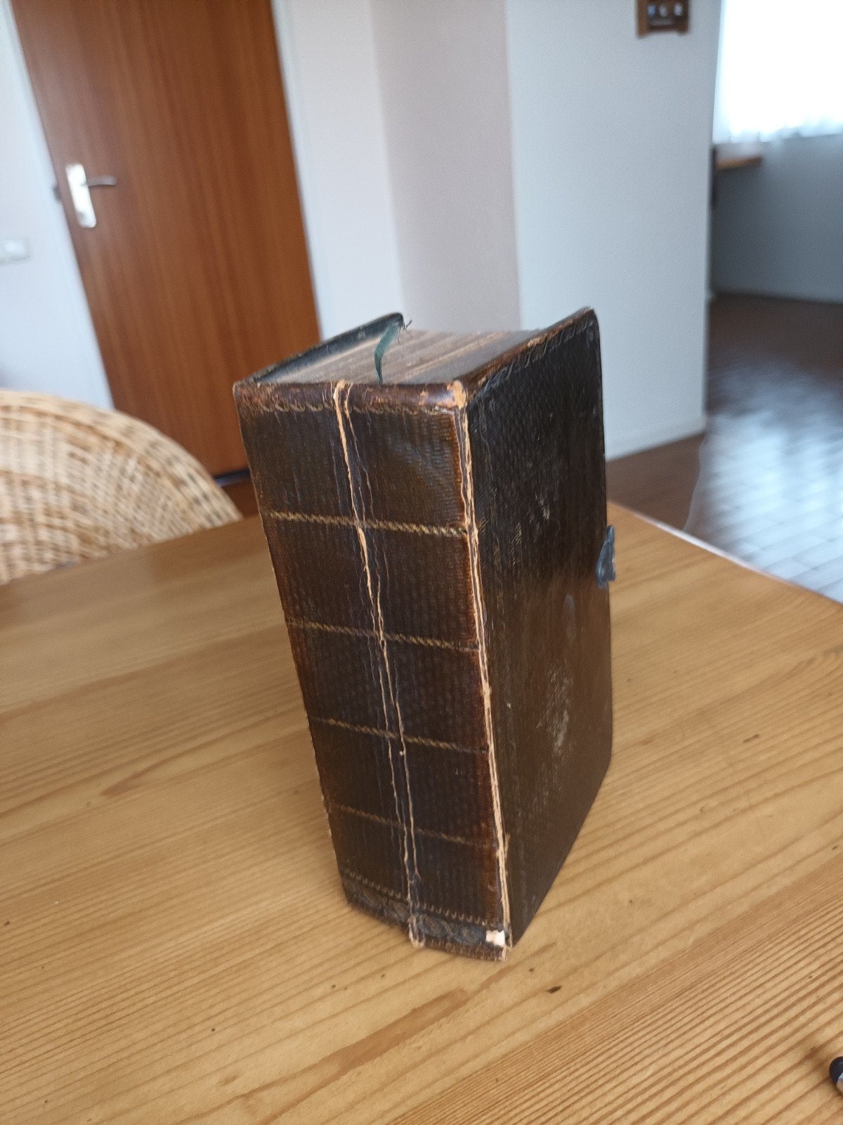 Antiek Nieuw Testament uit 1775 met metalen sluiting, Ophalen, Onbekend