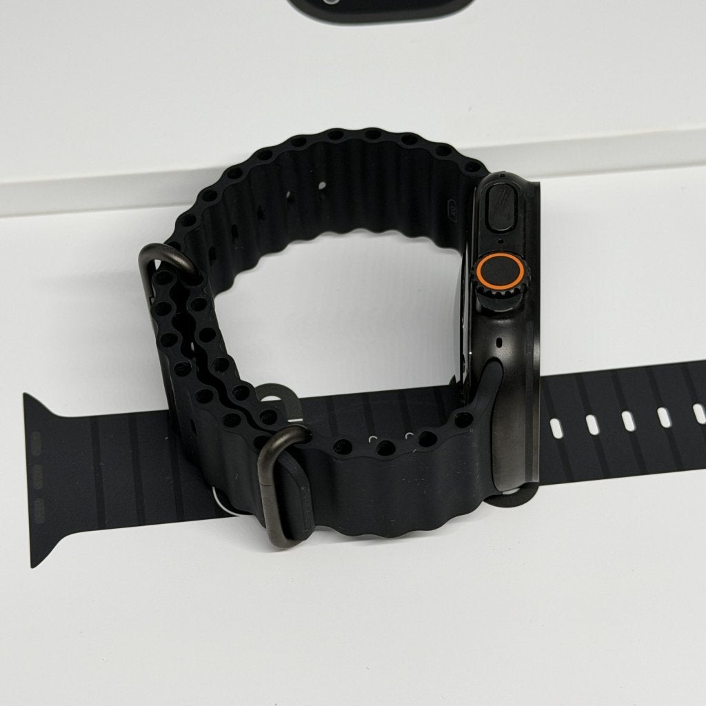 Apple Watch Ultra 3 zwart /100% batt /krasvrij /garantie, Apple, Zo goed als nieuw, Support@apple.com, Apple Park Way, Cupertino, California