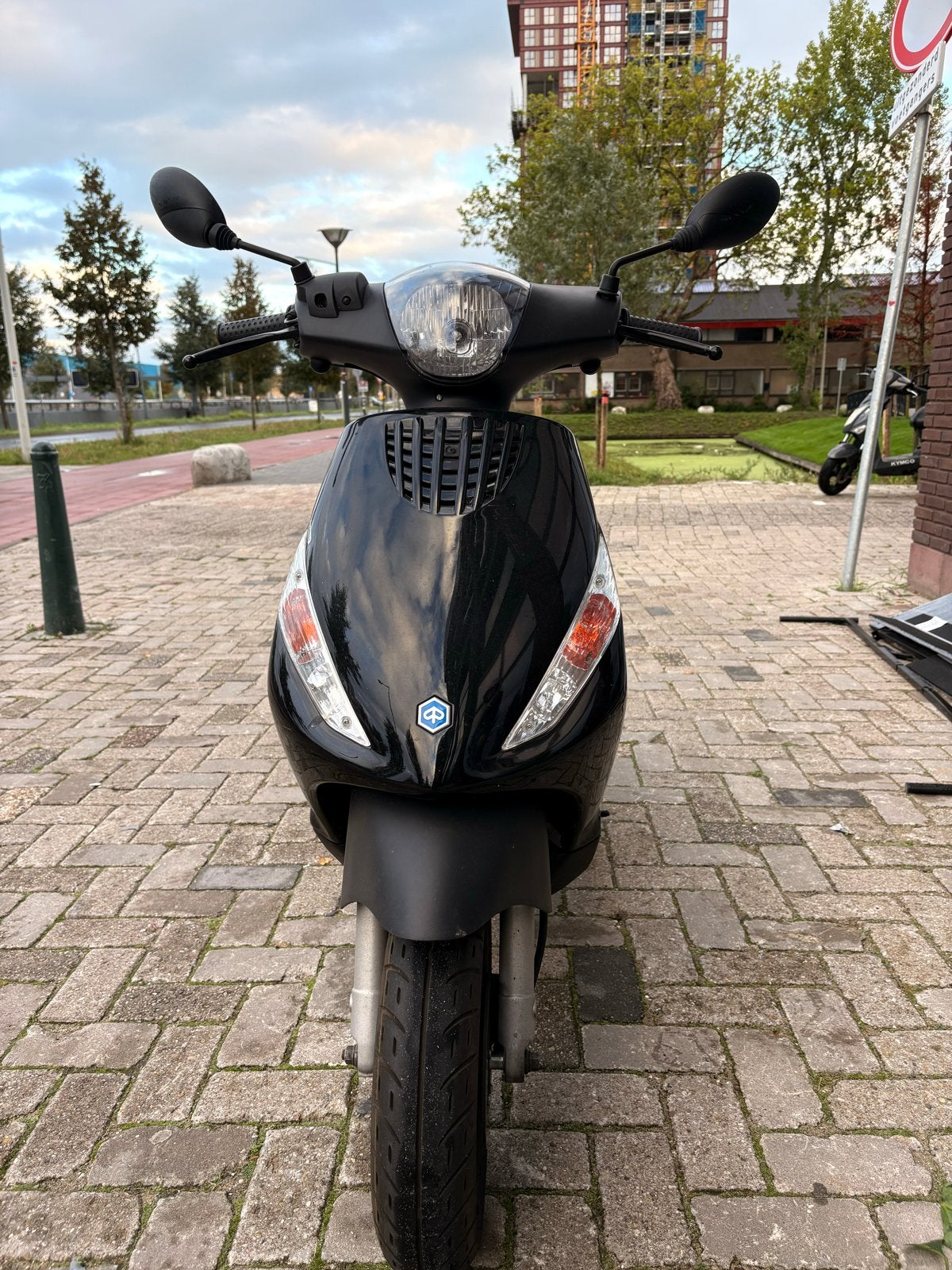 Piaggio Zip I-Get 2025 50cc snorfiets, 5m in garantie, Fietsen en Brommers, Ophalen, Maximaal 45 km/u, Zip, Zo goed als nieuw
