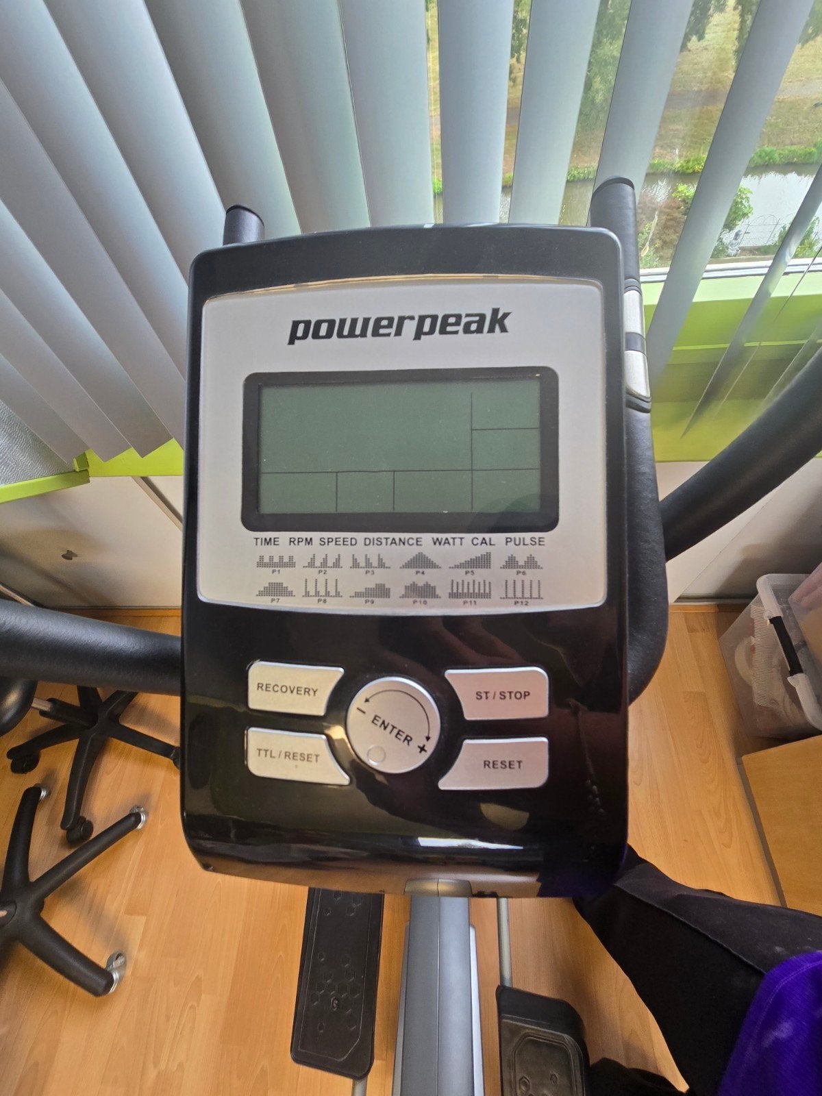 Powerpeak, Ophalen, Zo goed als nieuw