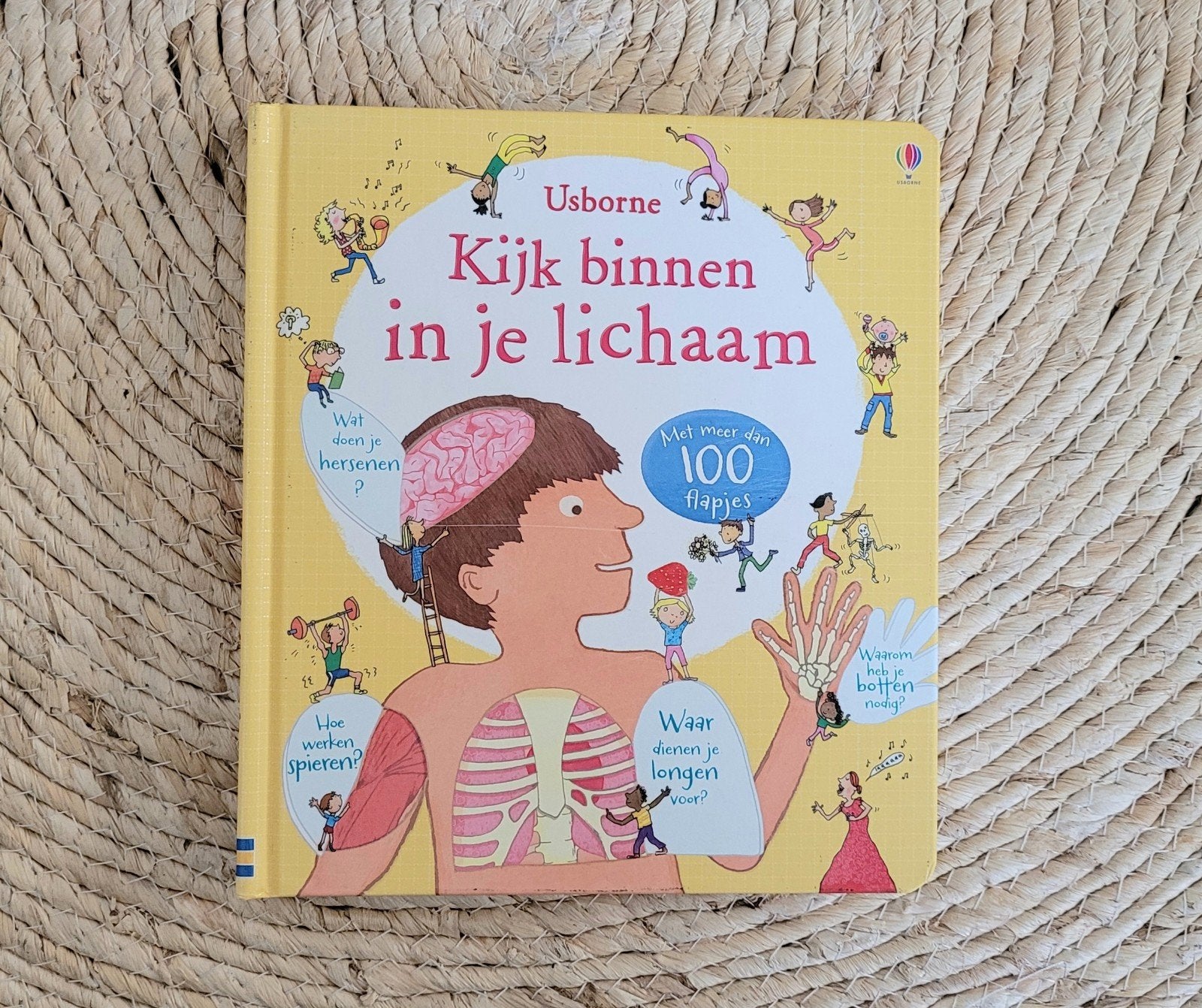 Usborne - Kijk binnen in je lichaam, Ophalen of Verzenden, Zo goed als nieuw, Usborne, Non-fictie