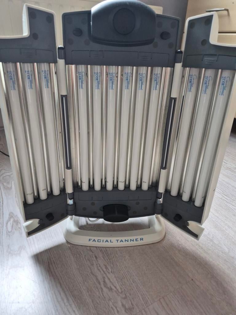 BBWC Gezichtsbruiner Facial Tanner GB9212 - 12 lampen, Witgoed en Apparatuur, Zonnebanken en Gezichtsbruiners, Ophalen, Gebruikt