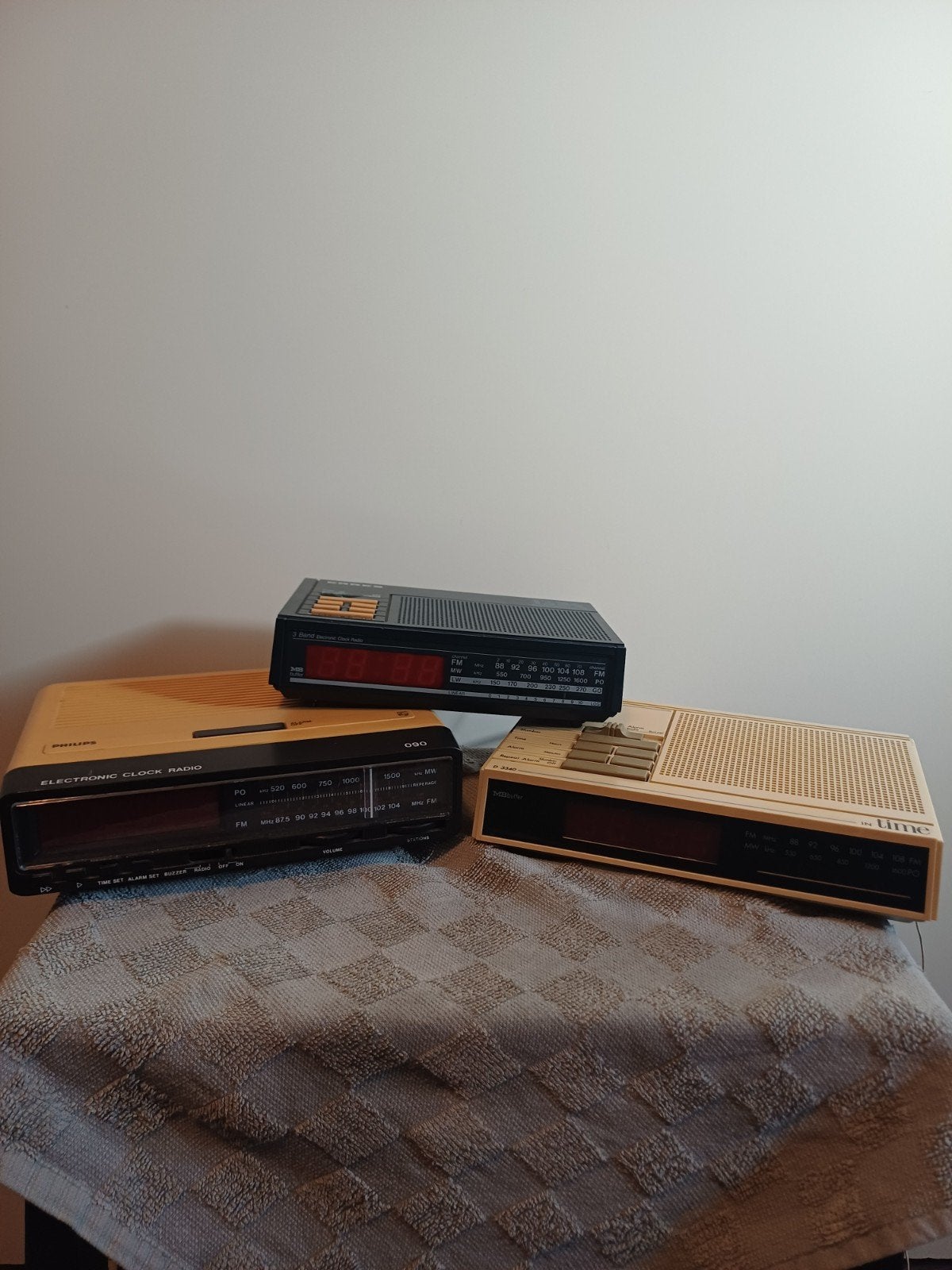 Vintage wekkerradio's (ook per stuk te koop), Ophalen of Verzenden, Gebruikt, Radio