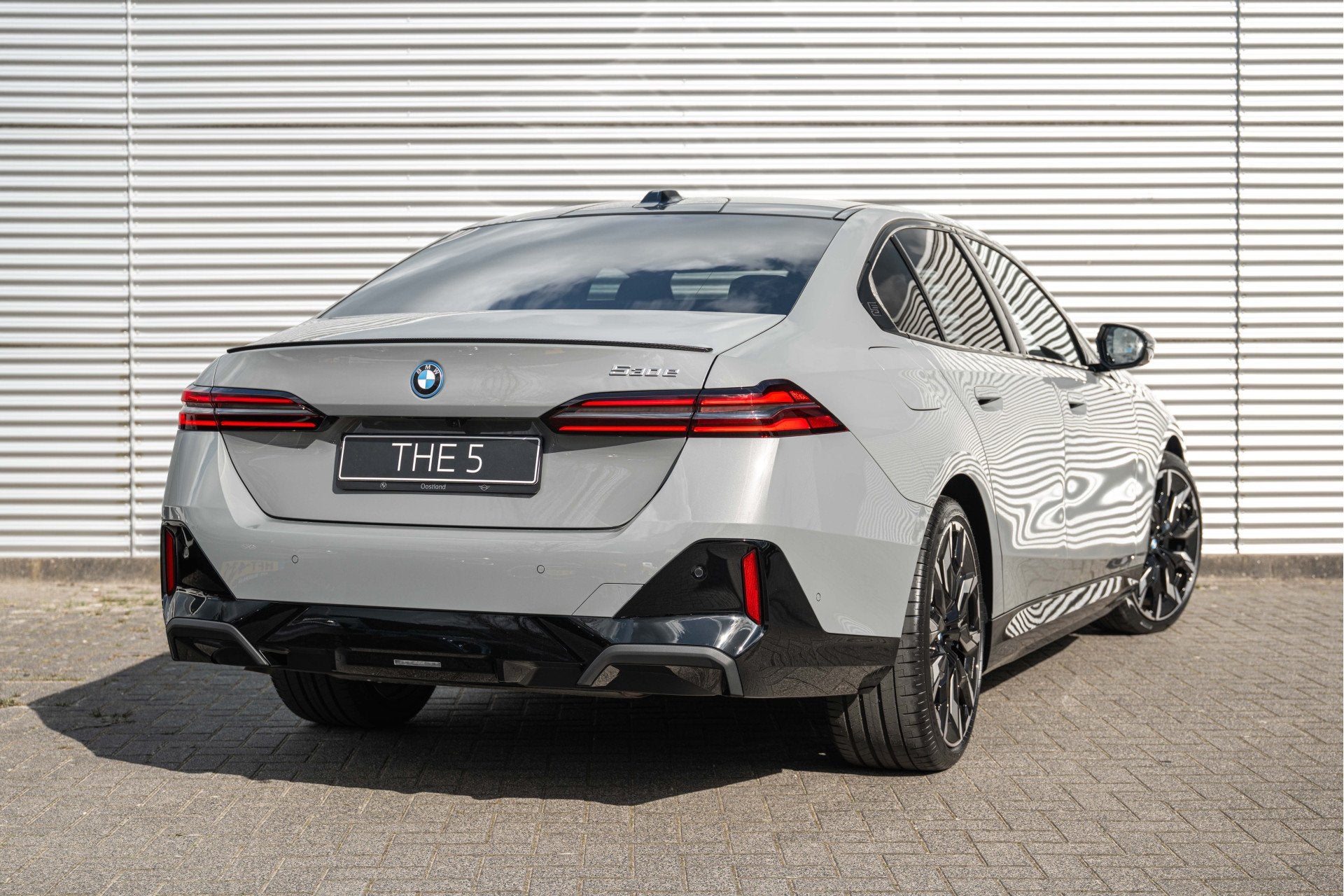 BMW 5 Serie 530e M Sport Automaat / Panoramadak / Trekhaak /, Auto's, Automaat, Achterwielaandrijving, Zwart, 4 cilinders