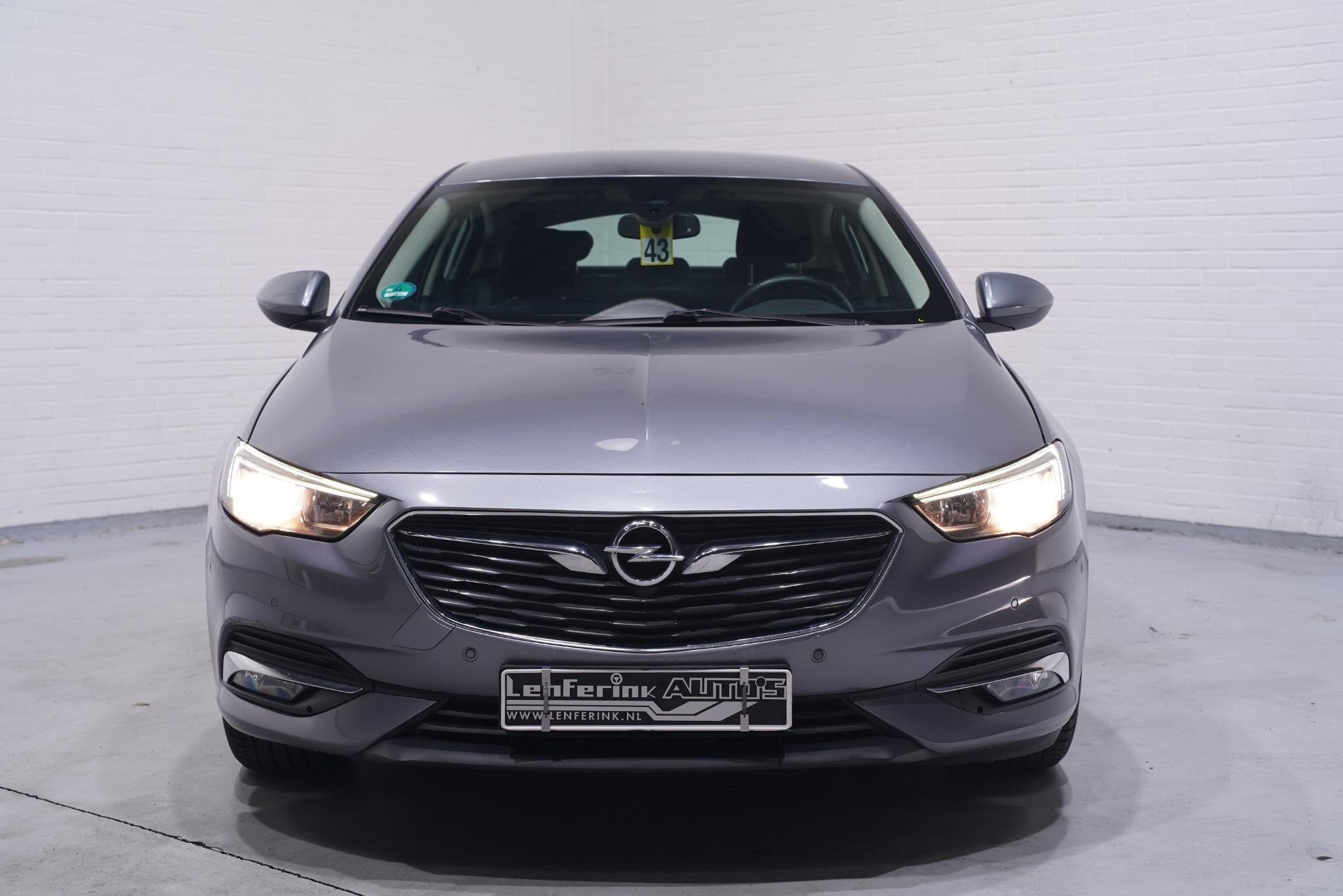 Opel Insignia Grand Sport 1.6 CDTI Business Executive naviga, Gebruikt, 4 cilinders, Bedrijf, Diesel