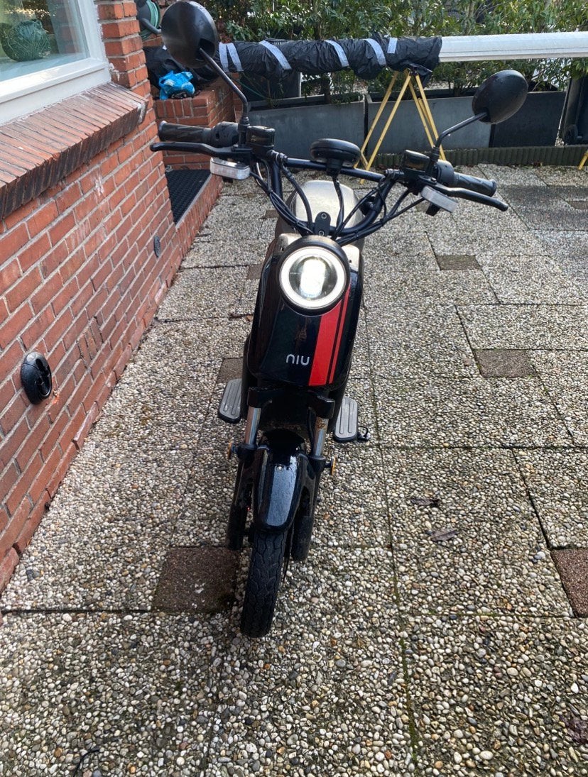 Elektrische sccoter, Fietsen en Brommers, Brommers | Tomos, Zo goed als nieuw, Overige modellen, Ophalen of Verzenden