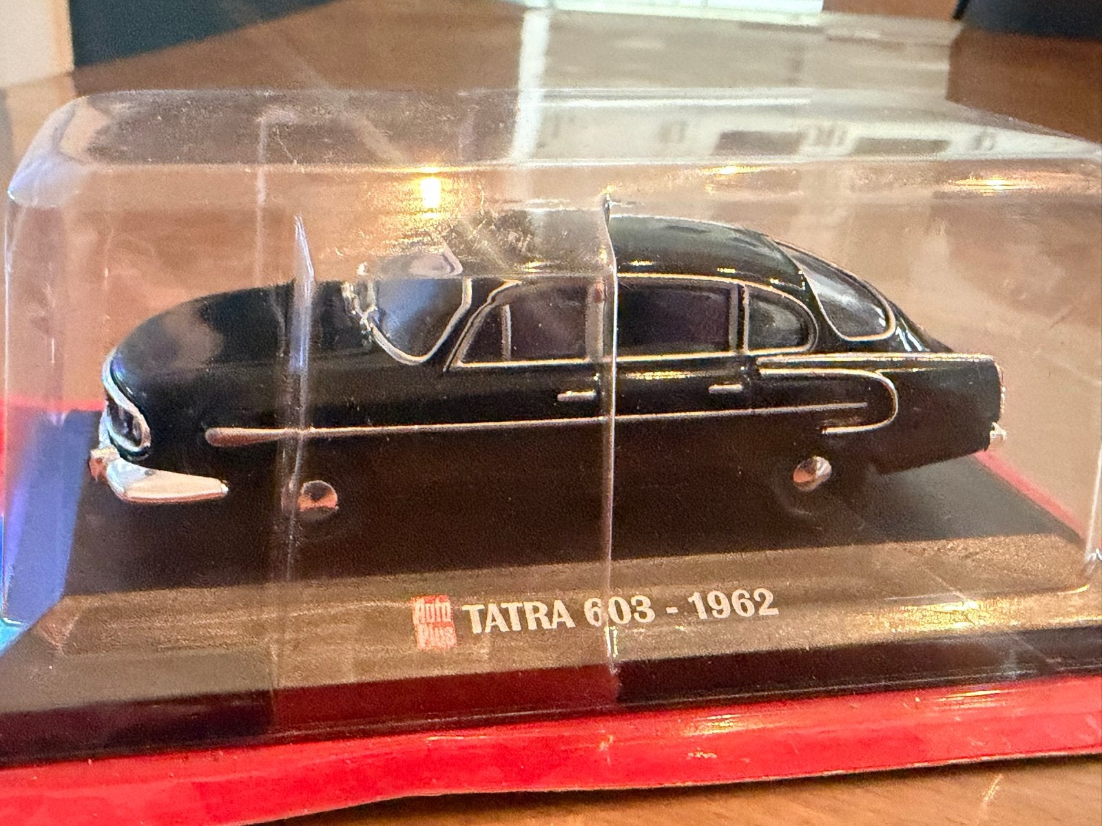 Tatra 603 1962 modelauto met tijdschrift, Hobby en Vrije tijd, Ophalen of Verzenden, Zo goed als nieuw, Auto, Overige merken