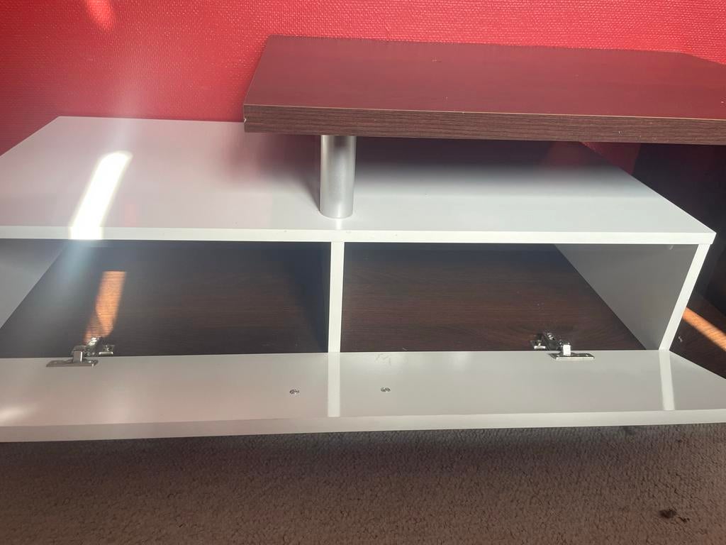 Moderne salontafel met wieltjes en opbergruimte, Huis en Inrichting, Ophalen, 100 tot 150 cm, 50 tot 100 cm, Zo goed als nieuw