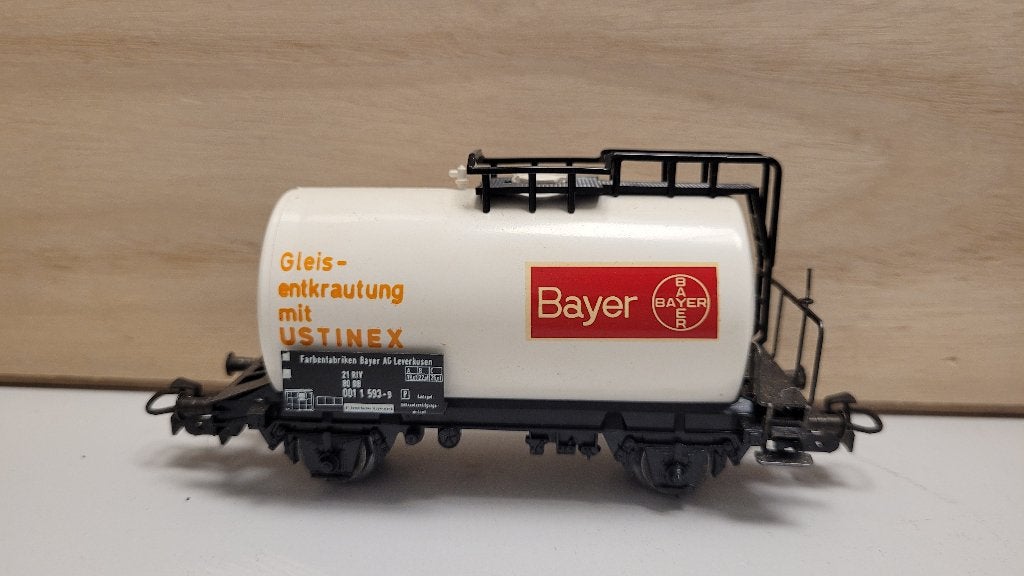 Märklin 4647 Ketelwagen 'Bayer' van de DB 1975, Wisselstroom, Wagon, Ophalen of Verzenden, Zo goed als nieuw