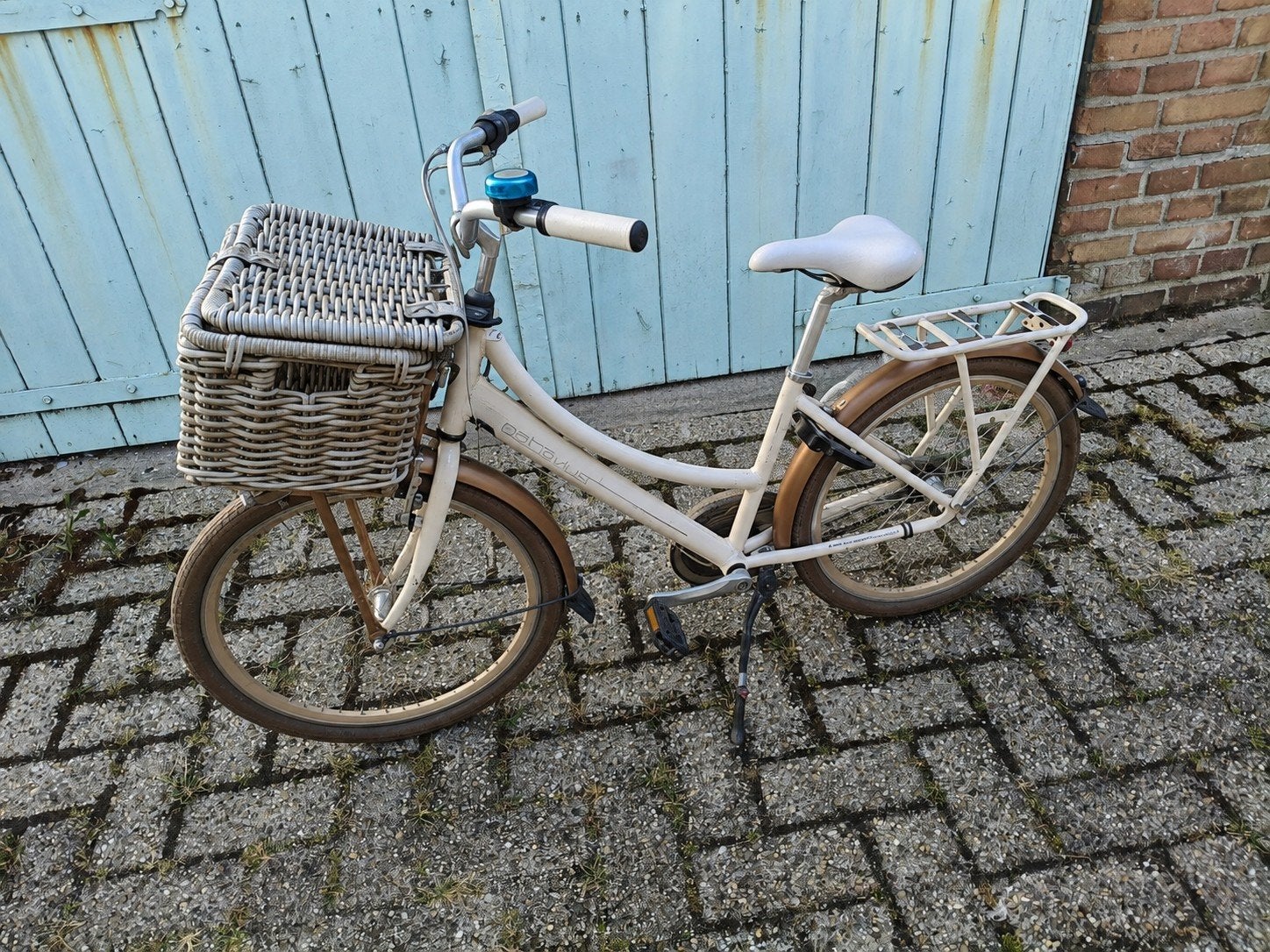 Witte meidenfiets  24 inch, Fietsen en Brommers, Ophalen, Terugtraprem, Gebruikt, Versnellingen