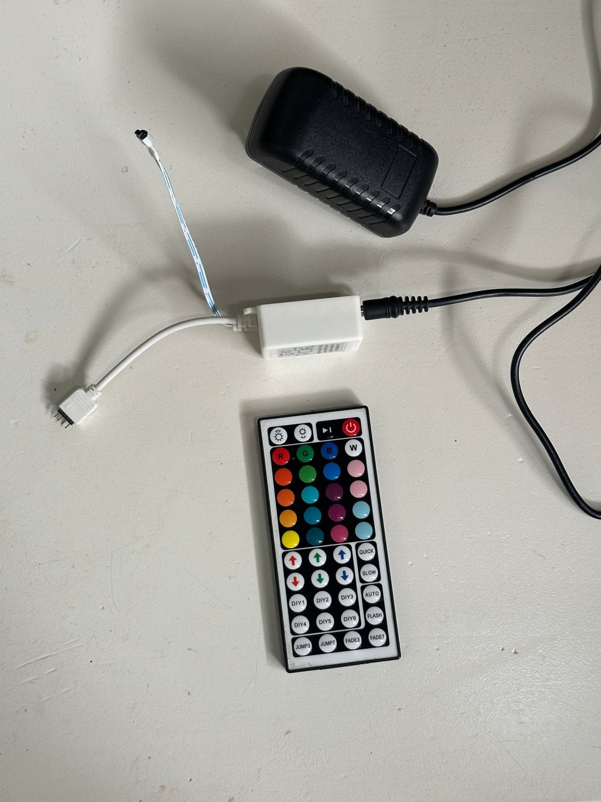 230V naar 12V omvormer met LED strip controller en remote, Met afstandsbediening, Ophalen of Verzenden, Gebruikt