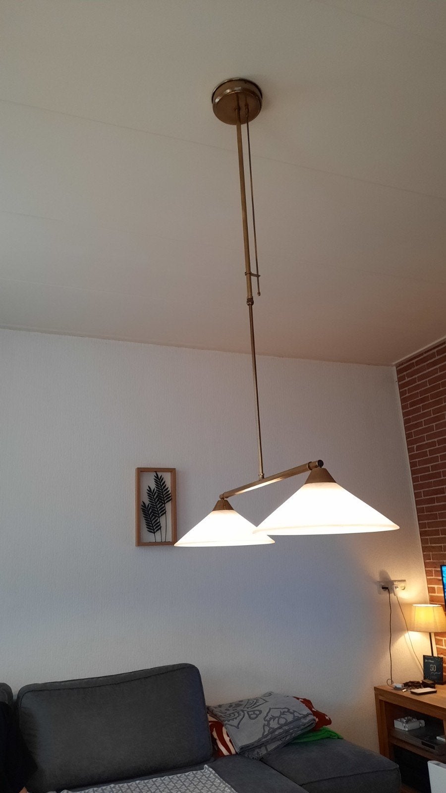Bronskleurige hanglamp met 2 matglazen kelken en dimmer, Ophalen of Verzenden