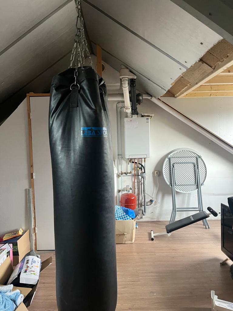 Bokszak LEBASPORT 140 cm, 80 kg met ketting en bevestiging, Ophalen, Zo goed als nieuw, Bokszak