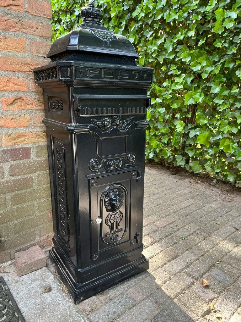Klassieke Kolombrievenbus XL Zwart - Engelse brievenbus, Ophalen, Zo goed als nieuw, Aluminium, Staande brievenbus