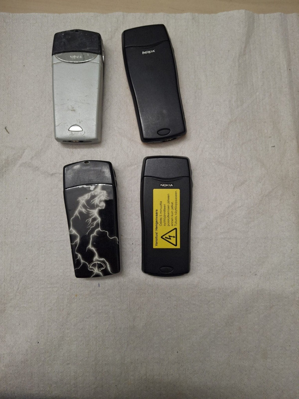 Nokia 8210 en 8310, Ophalen of Verzenden, Geen camera, Zwart