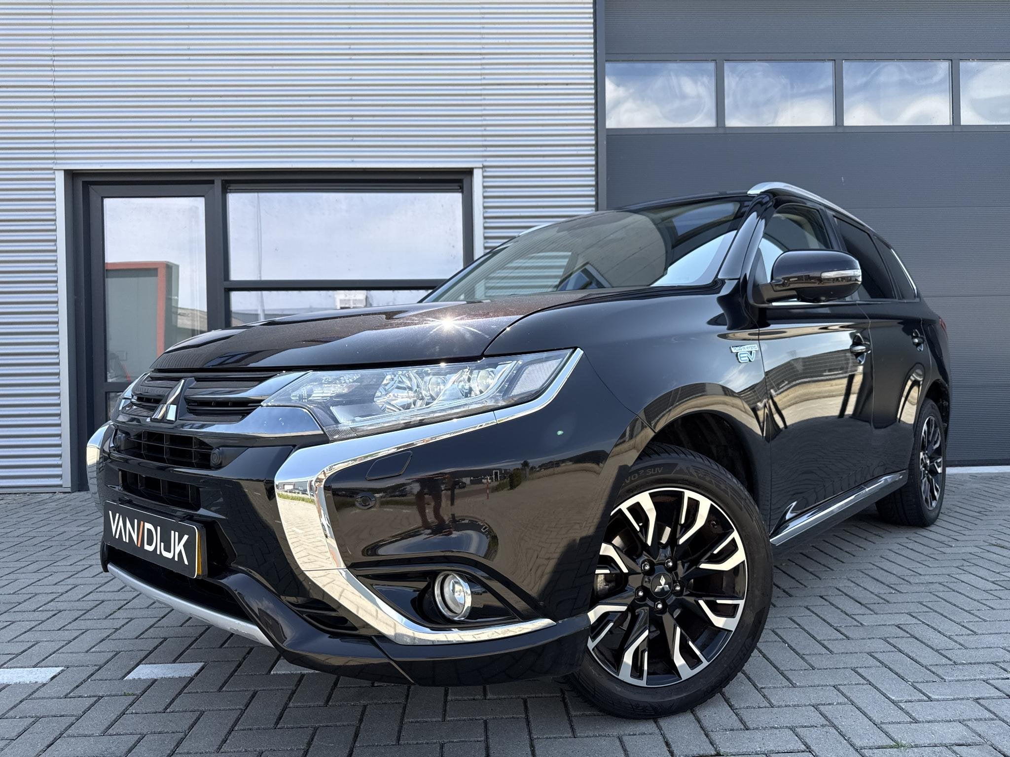 Mitsubishi Outlander 2.0 PHEV instyle ✓Full LED ✓Camera, 1998 cc, 4 cilinders, Met garantie (alle), 1820 kg