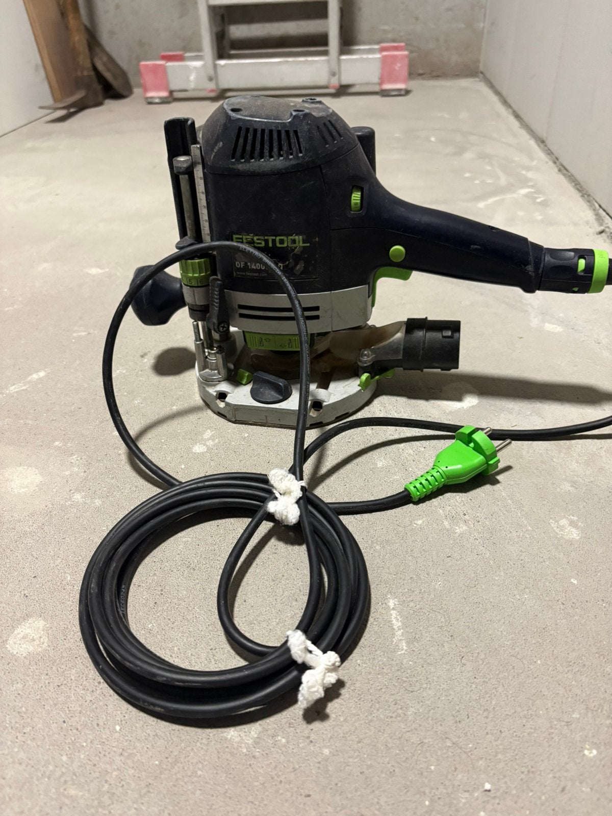 Festool bovenfrees., Gebruikt, 70 mm of meer, Ophalen of Verzenden, Afkortzaag