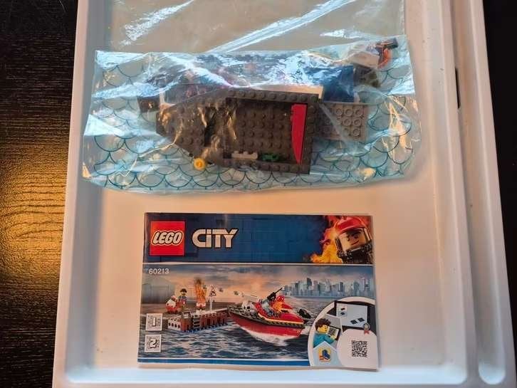 Lego City 60213 Brand aan de kade - compleet + boekje, City, Lego, Compleet, Ophalen of Verzenden