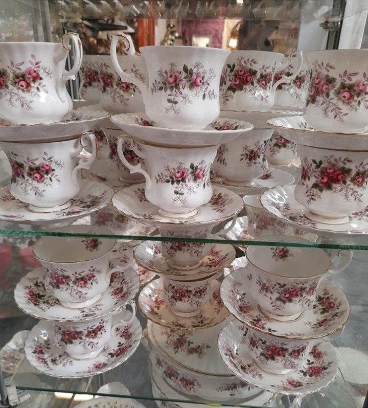 Royal albert lavender rose dames kopjes 10.00 p.s, Antiek en Kunst, Antiek | Servies los, Ophalen of Verzenden