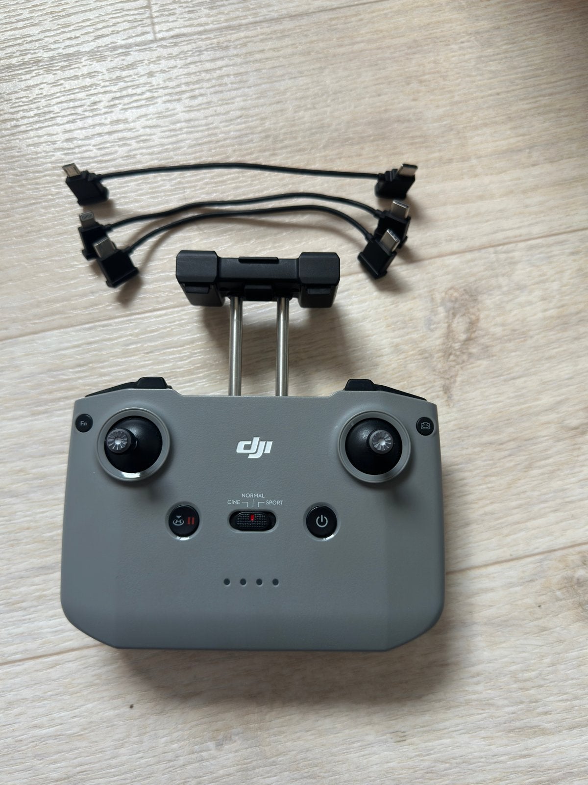 DJI RC-N1 Drone Controller | Incl. 3 kabels & joysticks, Ophalen of Verzenden, Zo goed als nieuw