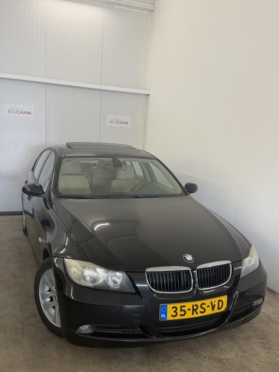 BMW 3-serie 320i Dynamic Exec. (bj 2005), 4 cilinders, 150 pk, Zwart, Bedrijf