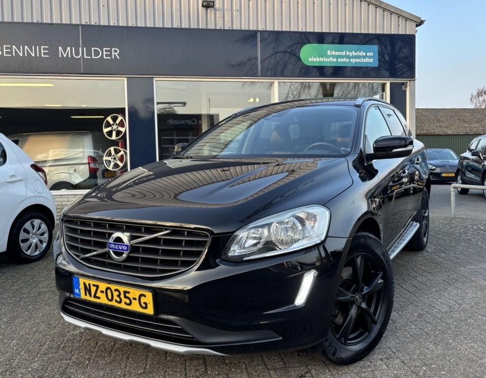 Volvo XC60 2.0 D4 Ocean Race LEDER / TREKHAAK / AUTOMAAT, Auto's, 4 cilinders, 1969 cc, Zwart, Leder