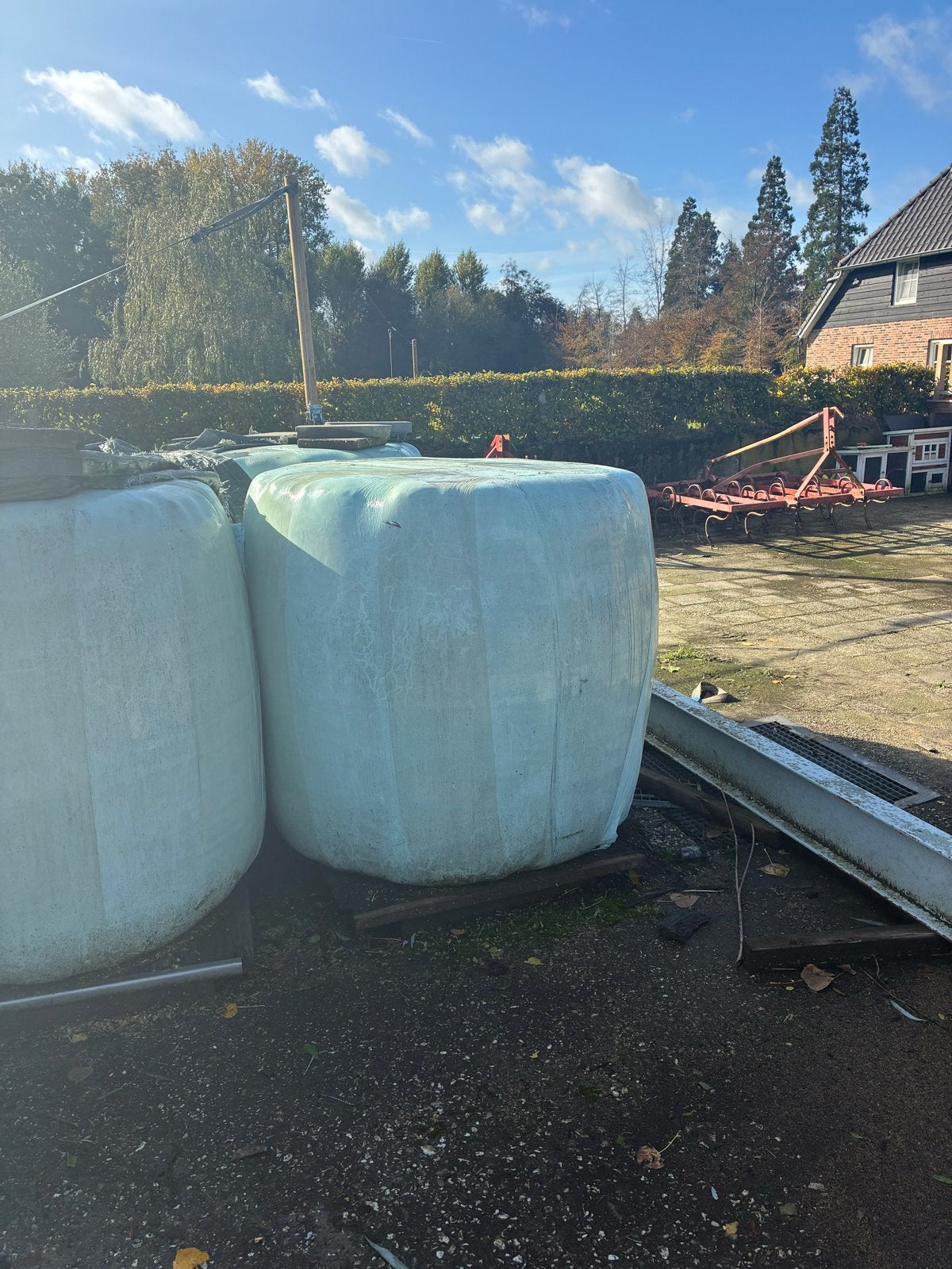 Grote hooi baal in plastic - 5 balen beschikbaar, Ophalen