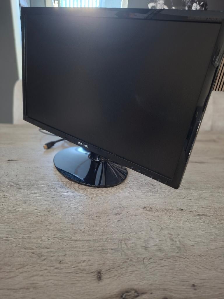 Samsung 24inch Syncmaster monitor Gratis!, Computers en Software, Monitoren, Ophalen, Full HD, TN, 60 Hz of minder