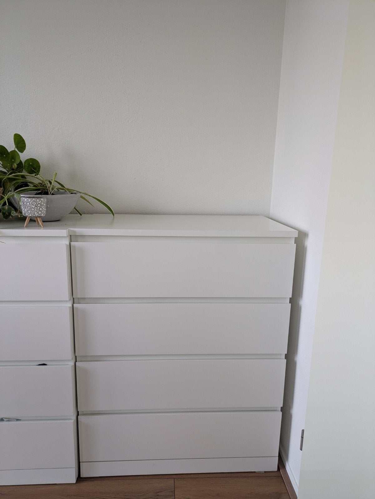MALM Witte ladekast met 4 laden - Zo goed als nieuw, Ophalen, 50 tot 100 cm, Zo goed als nieuw, 3 of 4 laden