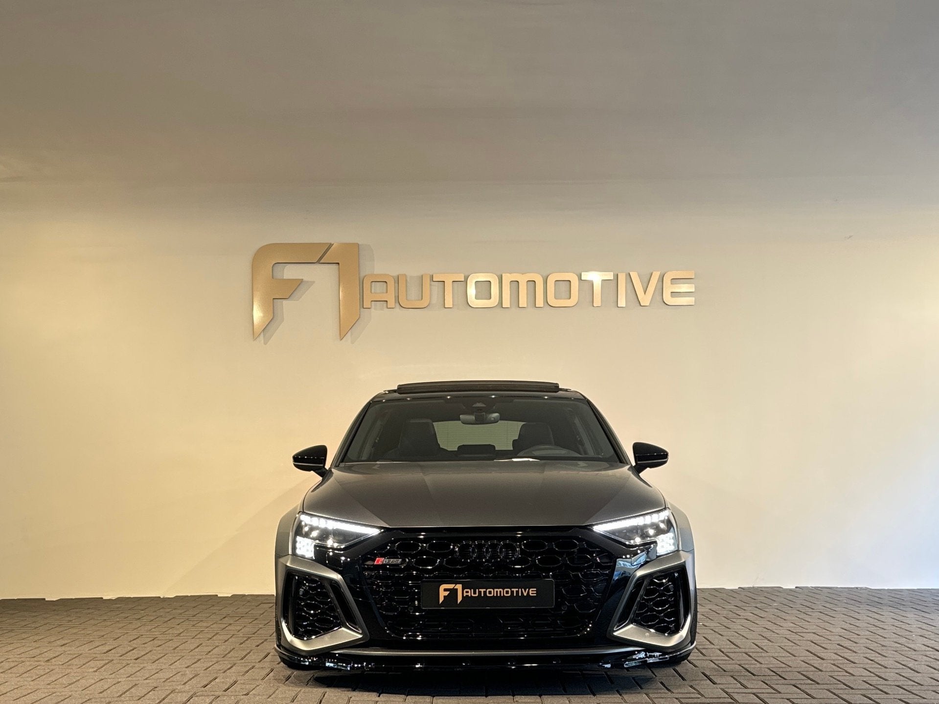 Audi RS3 Sportback 2.5 TFSI quattro Pano|HuD|B&O|FULL PPF|Ke, Automaat, Dealer onderhouden, Gebruikt, Zwart