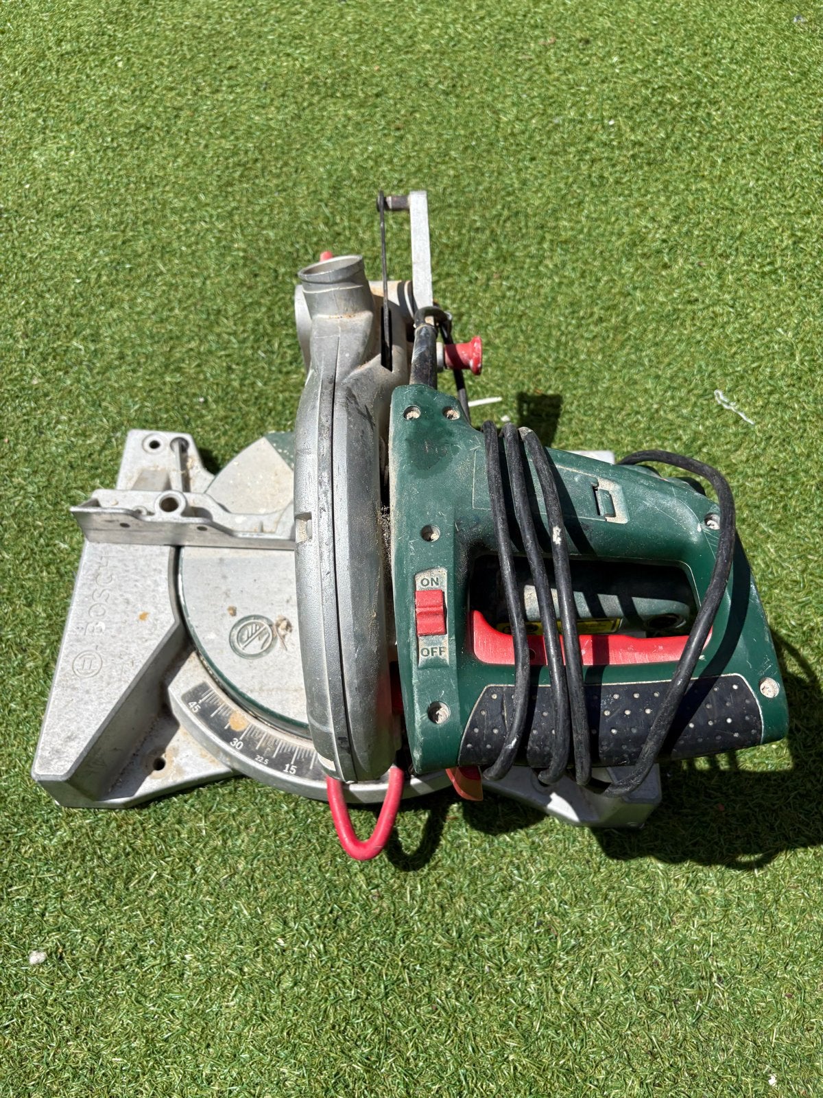 Afkortzaag - Krachtige zaag voor diverse klussen, Gebruikt, 600 tot 1200 watt, Ophalen of Verzenden, Afkortzaag