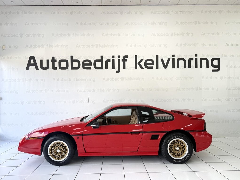 Foto 8 van Pontiac Fiero 2.8 GT Airco OOK S AVONDS GEOPEND OP AFSPRAAk
