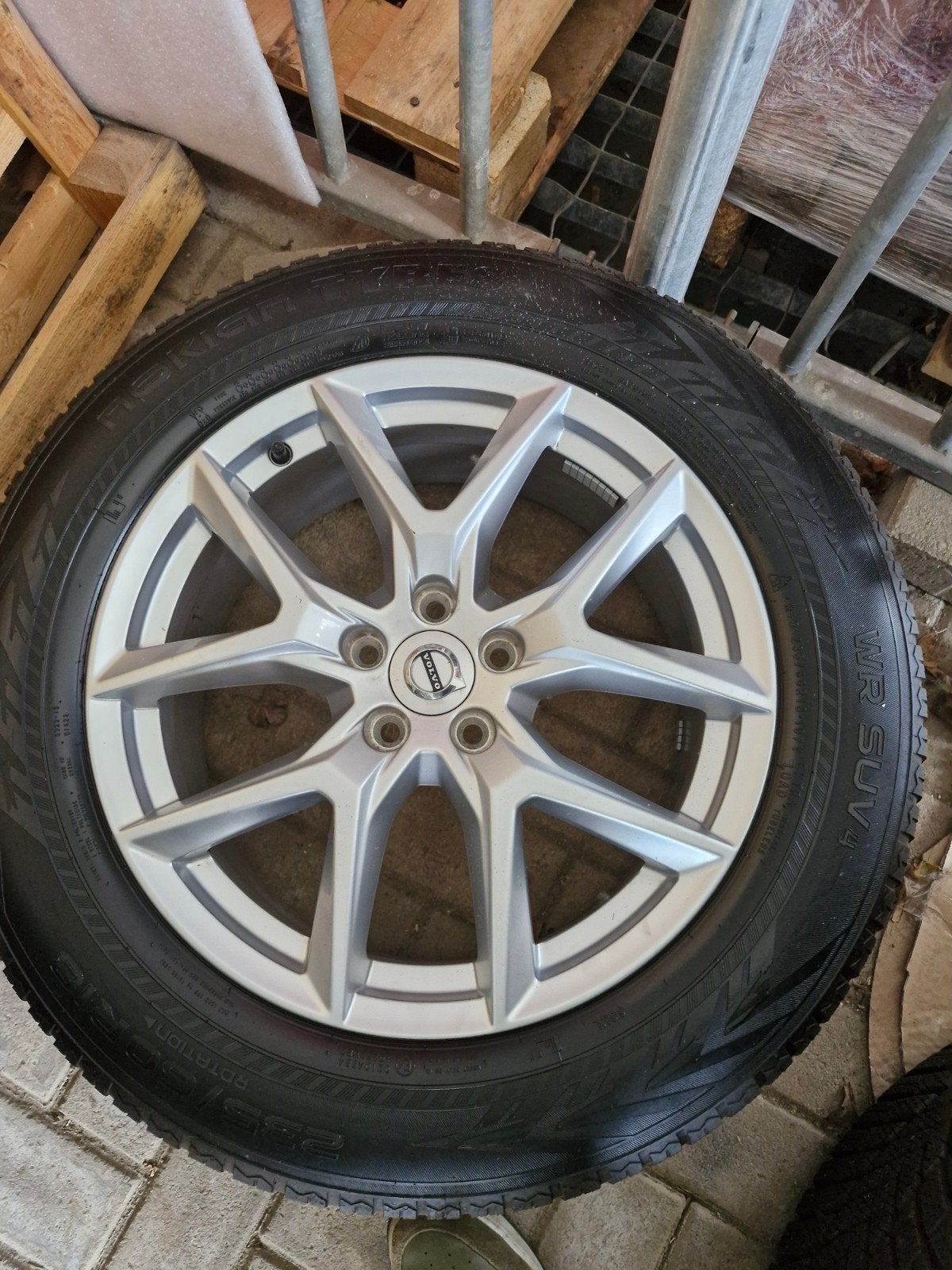 18 inch schadevrije Volvo Y-spaak winterwielen met Nokian ba, Ophalen, 18 inch, Banden en Velgen, Winterbanden