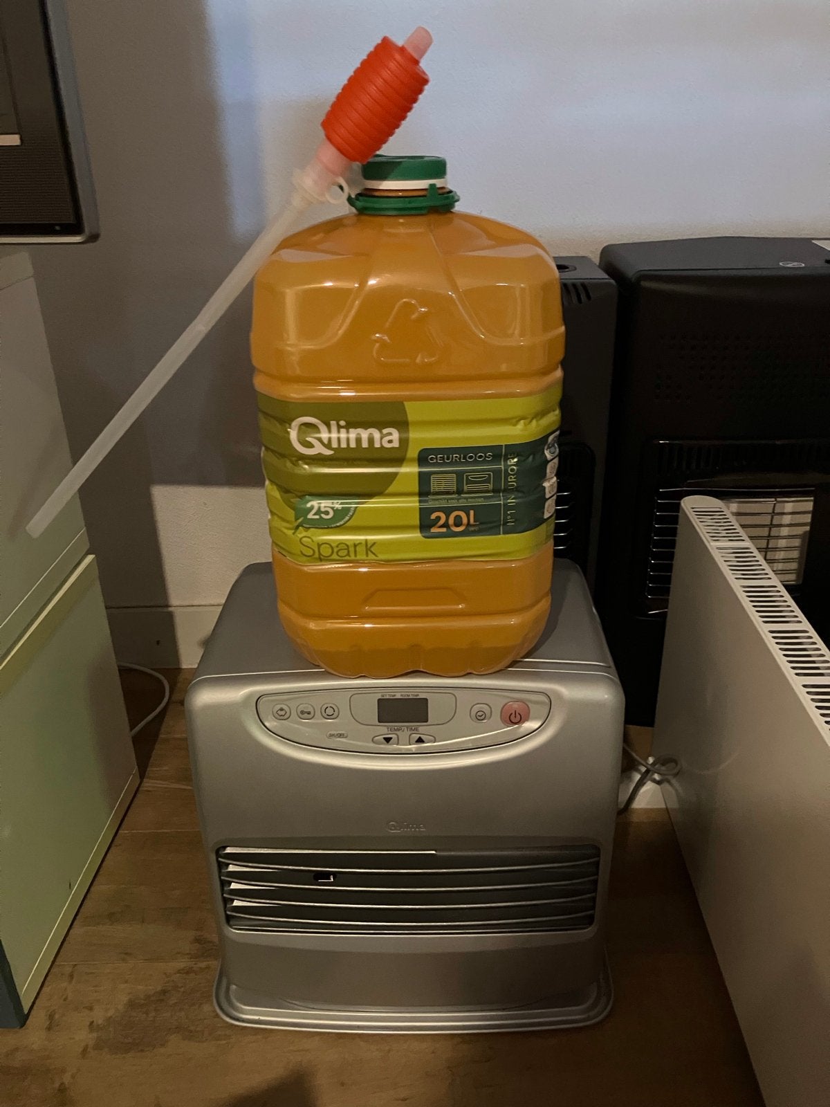 Qlima SRE 8040 C petroleumkachel - ZGAN, Huis en Inrichting, Ophalen, Zo goed als nieuw, Overige brandstoffen, Petroleumkachel