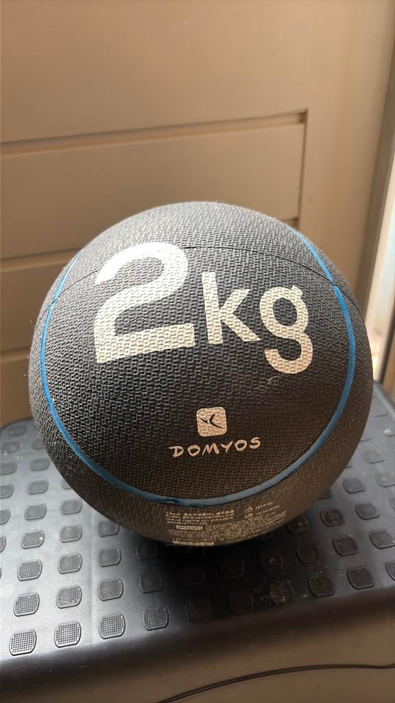 2 kilo gewicht bal (slam ball) verzwaarde bal, Ophalen, Zo goed als nieuw, Fitnessbal