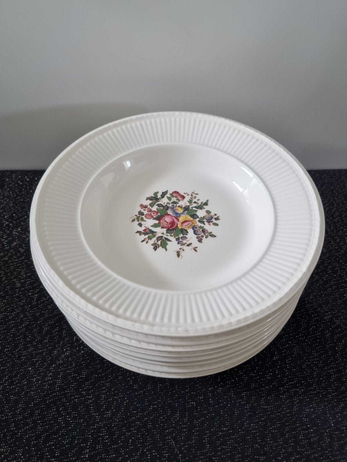 Wedgwood diepe borden., Ophalen