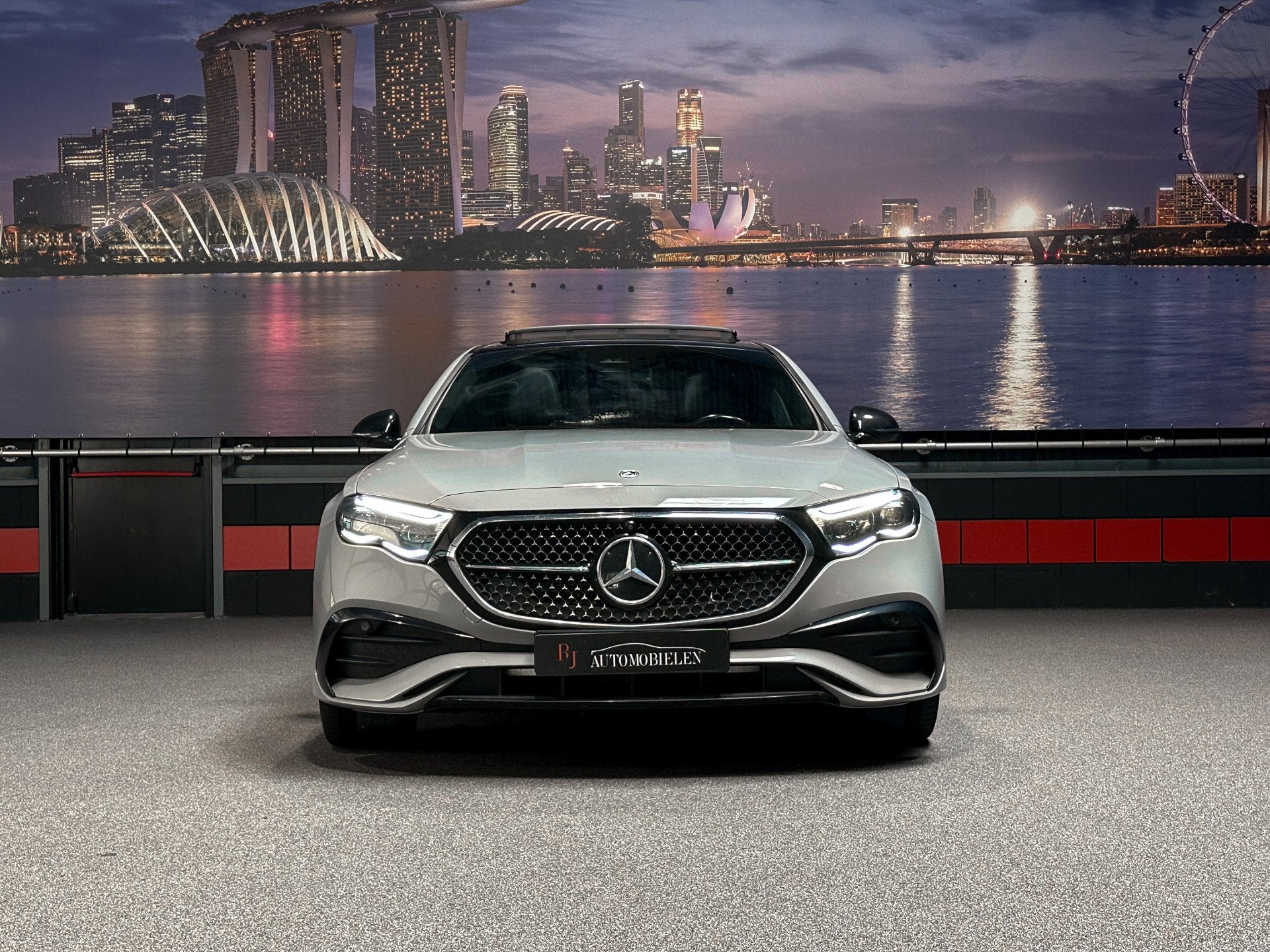 Mercedes-Benz E-Klasse 400 e 4MATIC AMG AlpinGrey |Trekhaak|, Auto's, Automaat, Dealer onderhouden, 4 cilinders, Bedrijf