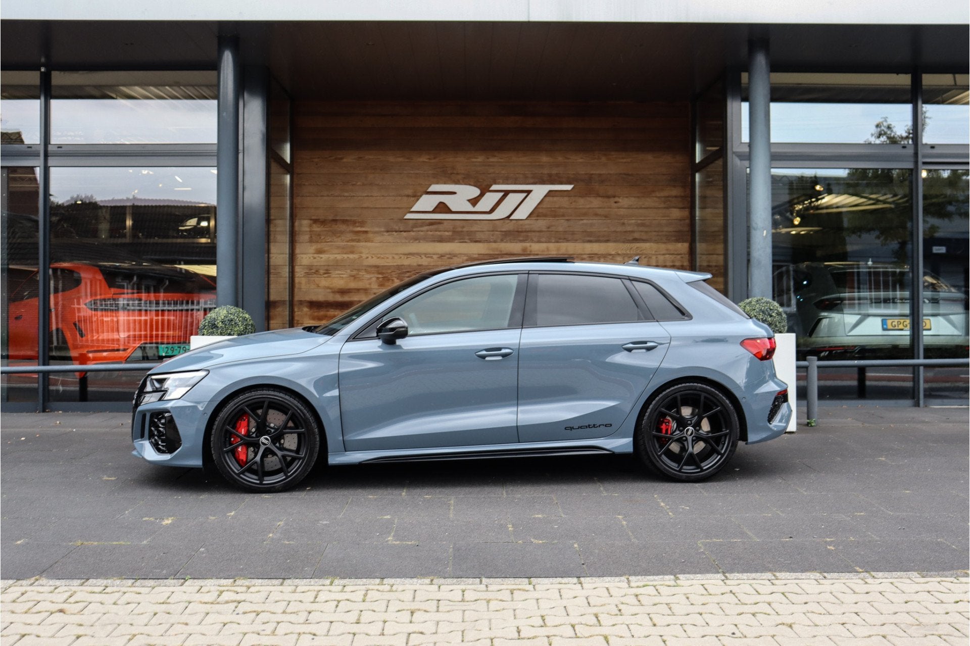 Audi RS3 Sportback 2.5 Quattro *Ceramic/Pano/Massage/B&O/Car, Auto's, Dealer onderhouden, Gebruikt, RS3, Bedrijf