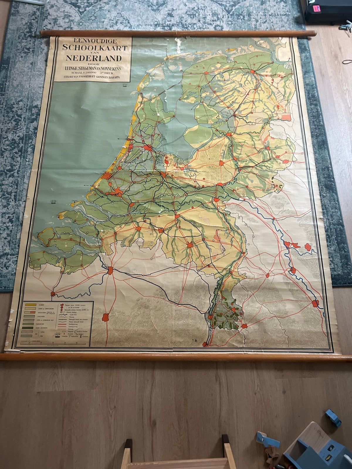 Grote vintage schoolkaart Nederland 1.38m x 1.73m, Antiek en Kunst, Ophalen of Verzenden, Aardrijkskunde