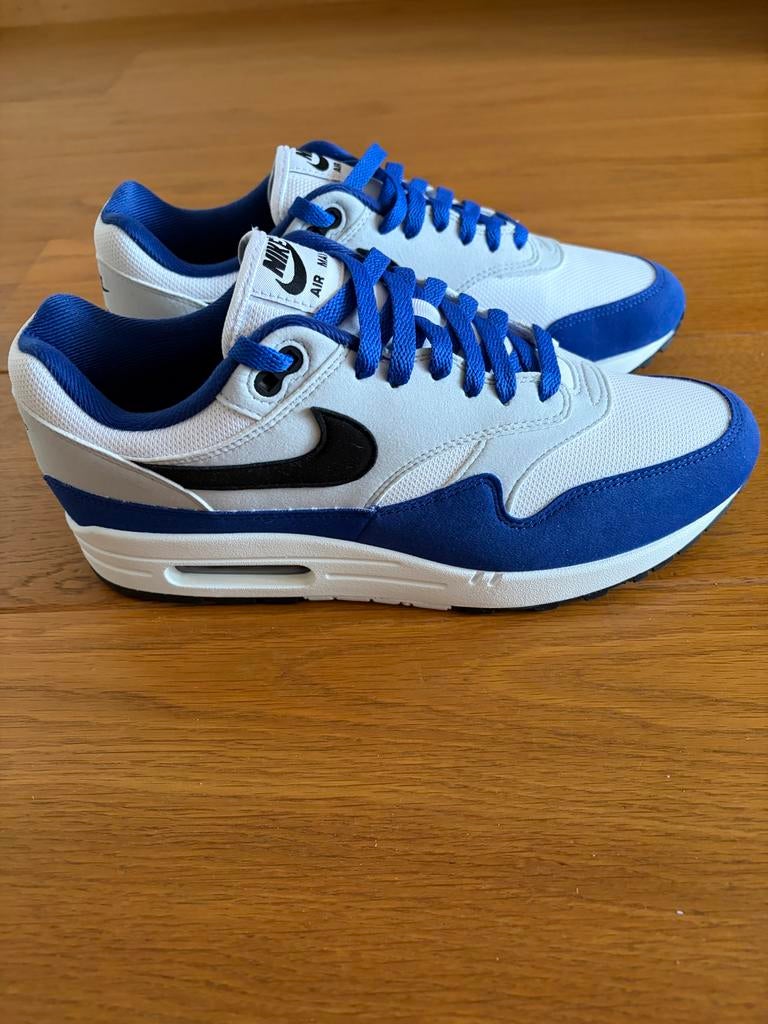 Nike Air Max 1 White/Black-Deep Royal Blue, Kleding | Heren, Schoenen, Zo goed als nieuw, Sneakers of Gympen, Overige kleuren