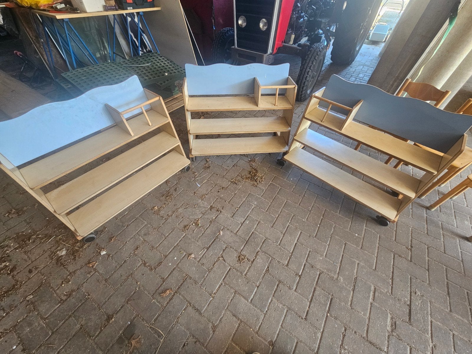 Verrijdbare kinderbankjes kdv, Ophalen