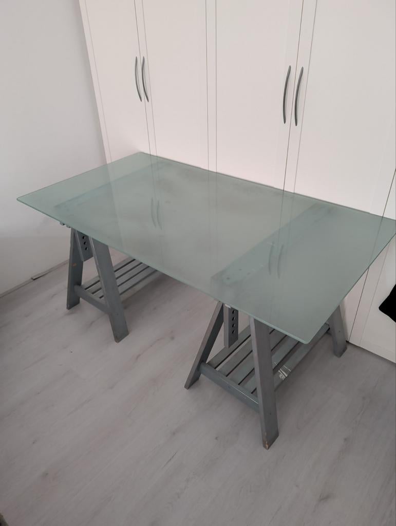 Glazen bureau met schragen - Modern en functioneel, Ophalen, Gebruikt, In hoogte verstelbaar, Overige merken