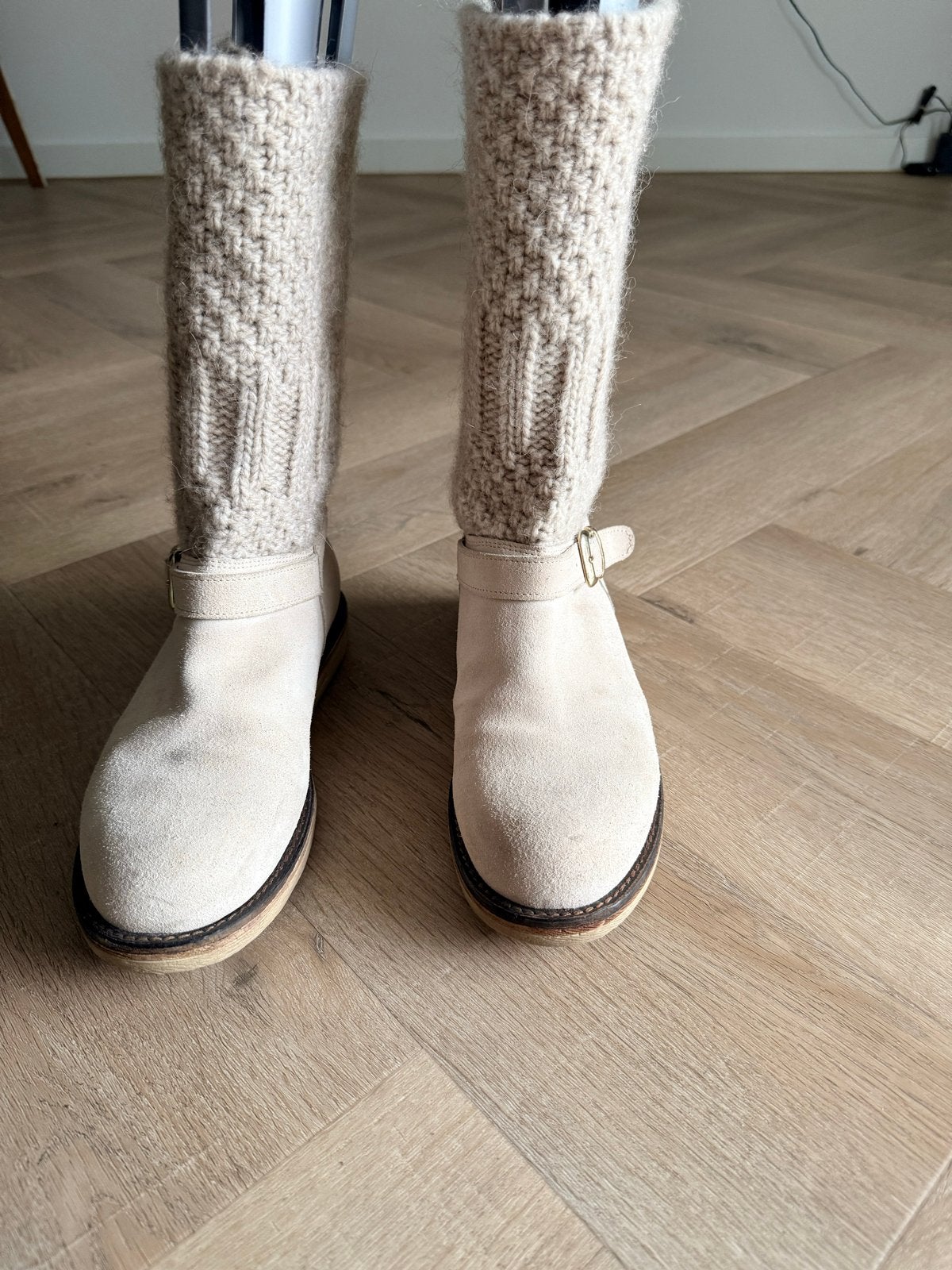 Twin-Set suède laarzen met gebreide schacht, maat 40, Kleding | Dames, Ophalen, Zo goed als nieuw, Beige, Lage of Enkellaarzen