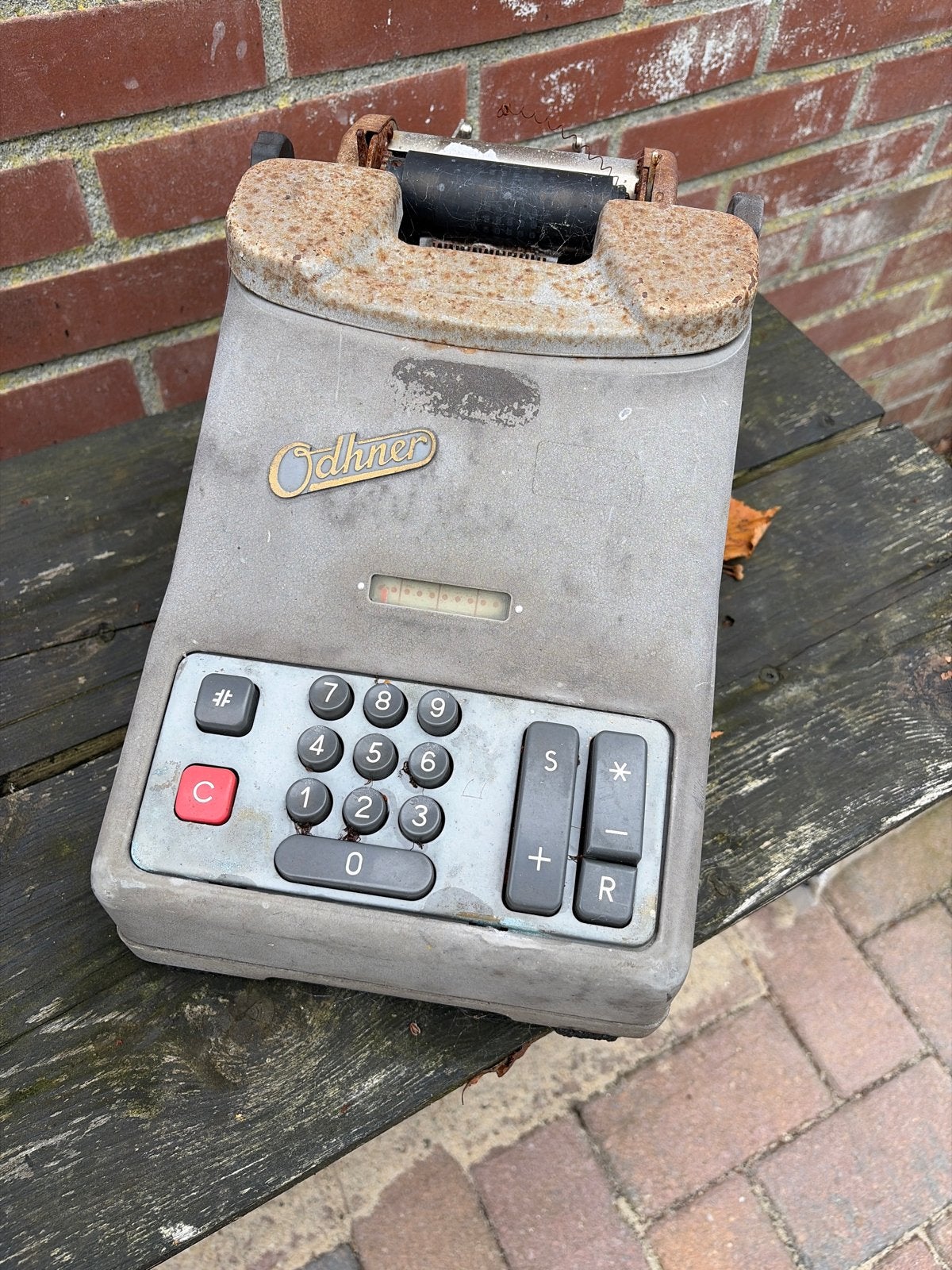 Vintage Odhner Rekenmachine - Decoratie met roest, Ophalen