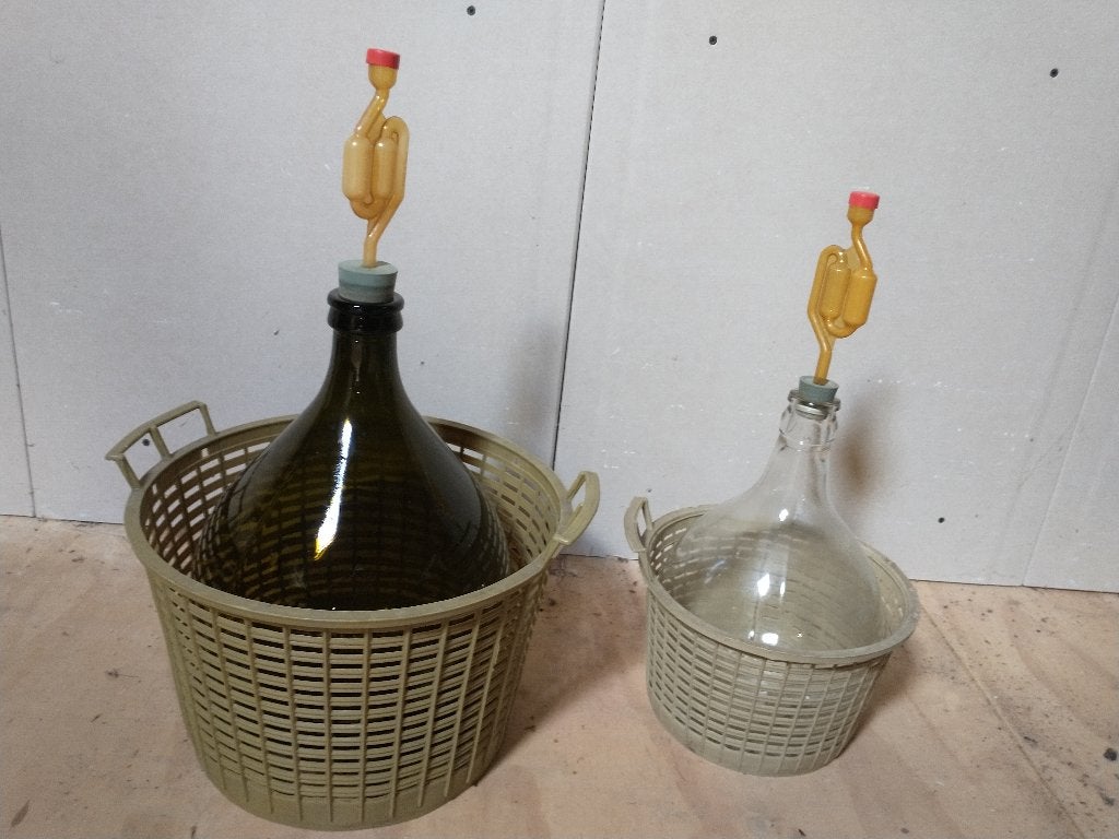 Gistflessen voor bier of wijn, Ophalen