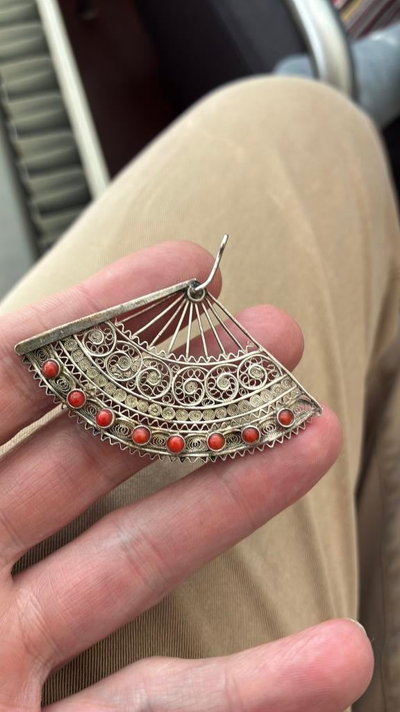 Zilver broche 800 keur waaier met bloedkoraal, Ophalen of Verzenden, Gebruikt, Zilver, Zilver