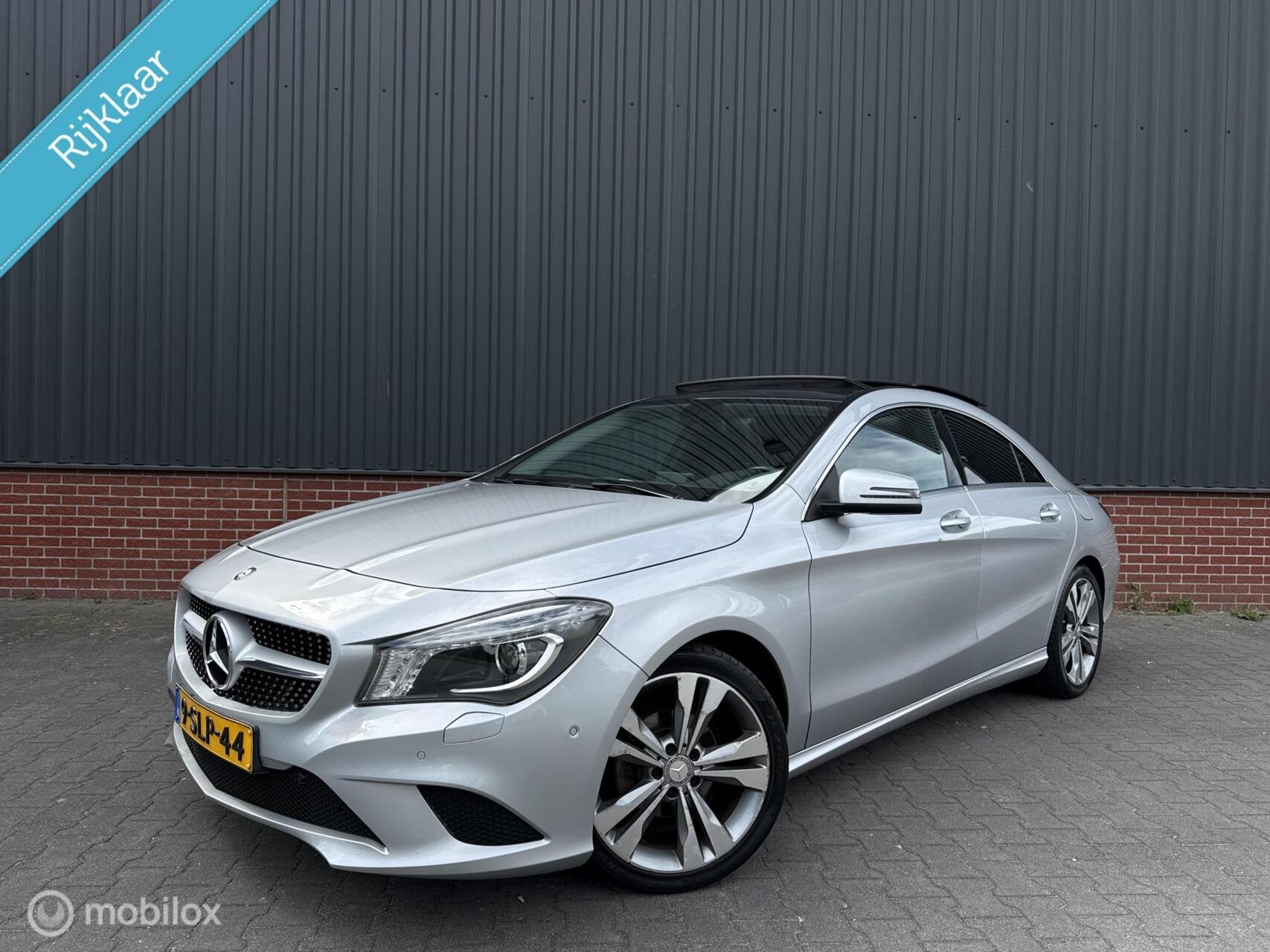Mercedes CLA-klasse CLA180 BlueEFF. Edition Pano Led NL Auto, Voorwielaandrijving, CLA, Gebruikt, 4 cilinders