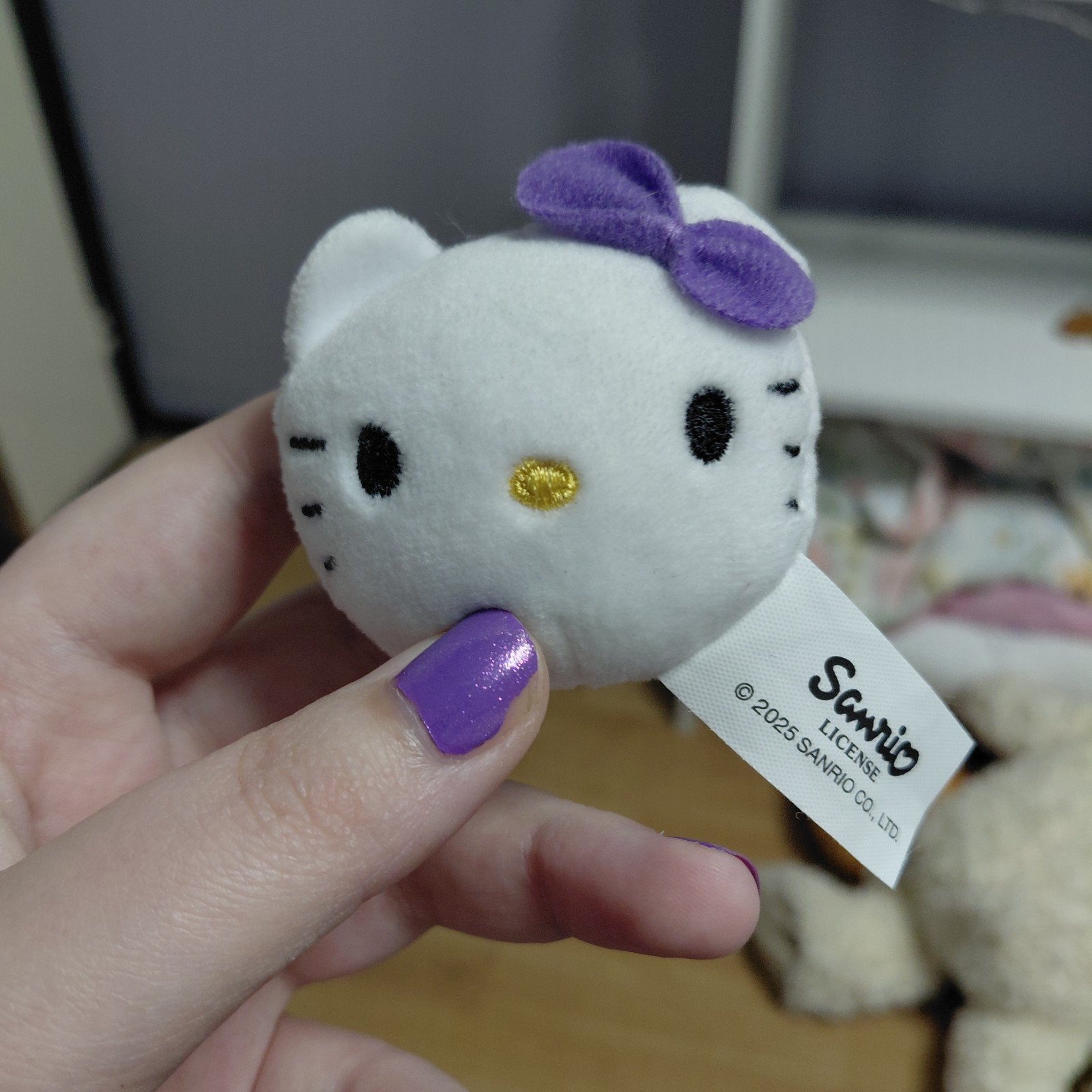 Sanrio Hello Kitty kleine pluche knuffel - 4 cm, Paars, Overige merken, Nieuw, Ophalen of Verzenden